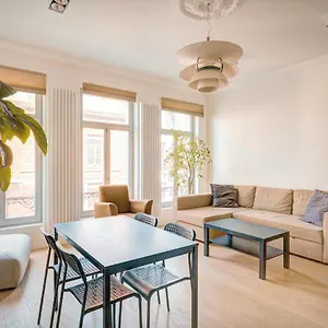 The Greenplace Lodge. In Heart Of Antwerp. Appartement