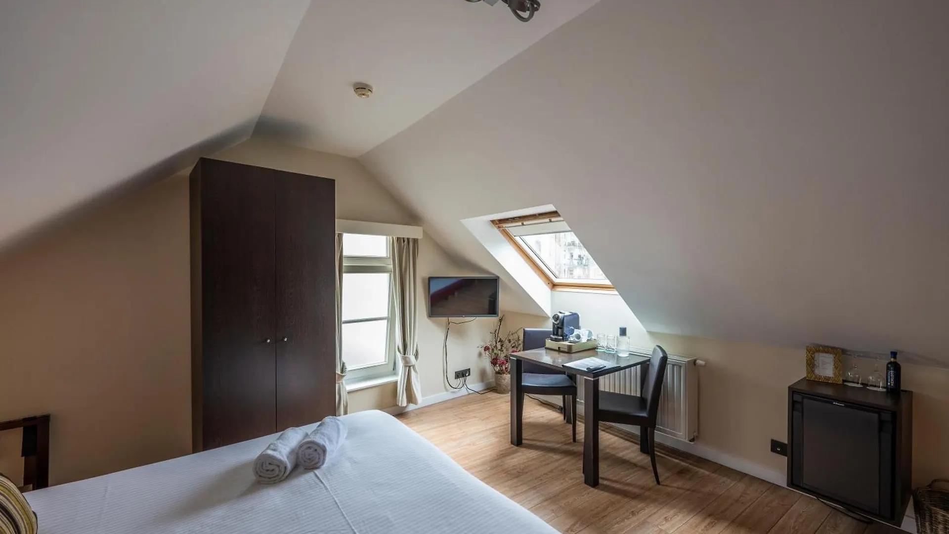 Hotel Onderbergen Ghent 3*,